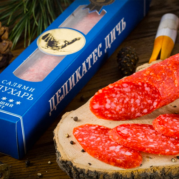 Колбаса «Салями» из мяса Глухаря в подарочной упаковке Колбаса «Салями» из мяса Глухаря в подарочной упаковке